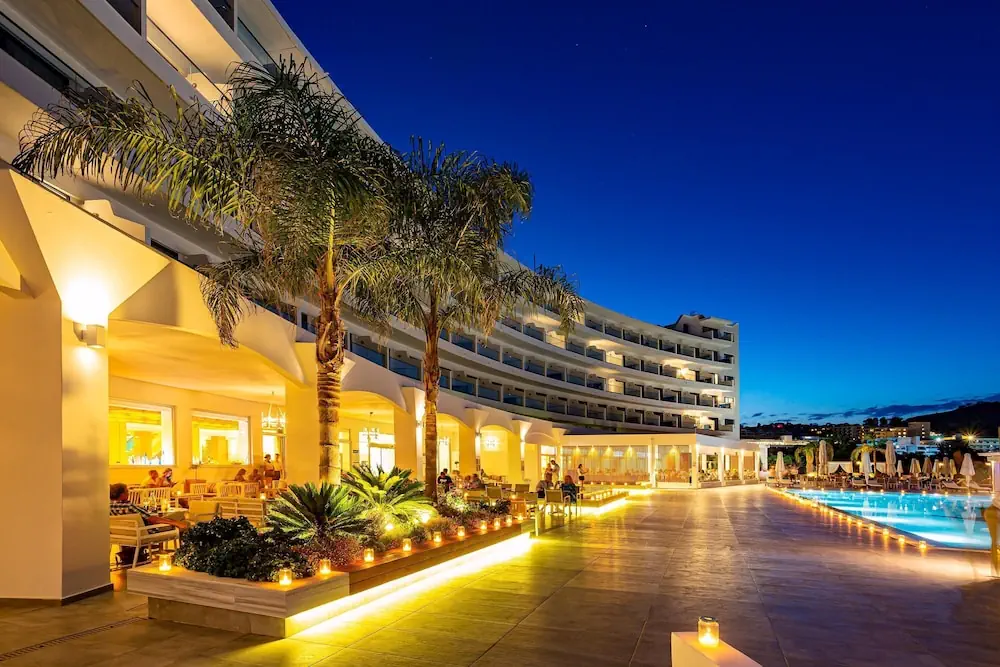 HOTEL: Lindos Bay Suites