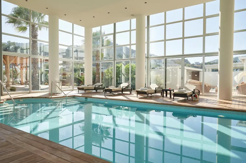 HOTEL: Lindos Bay Suites