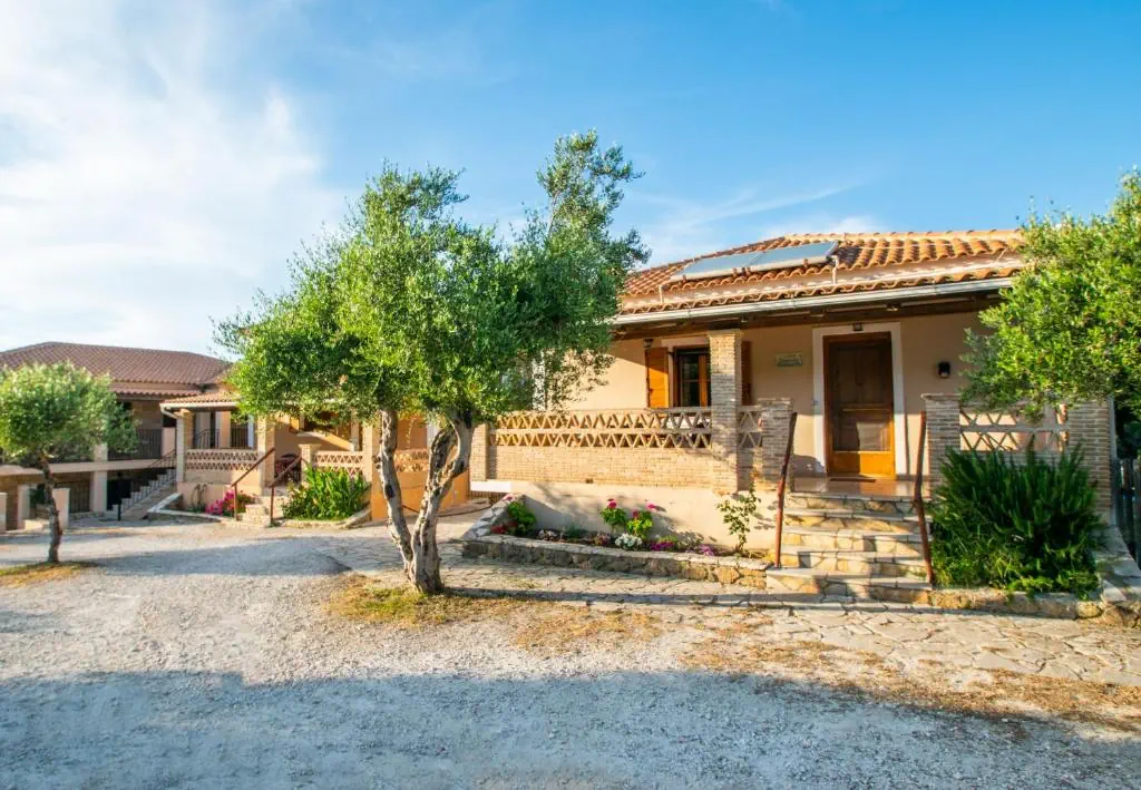 HOTEL: Aeolos Zante Villas with Heated Pool