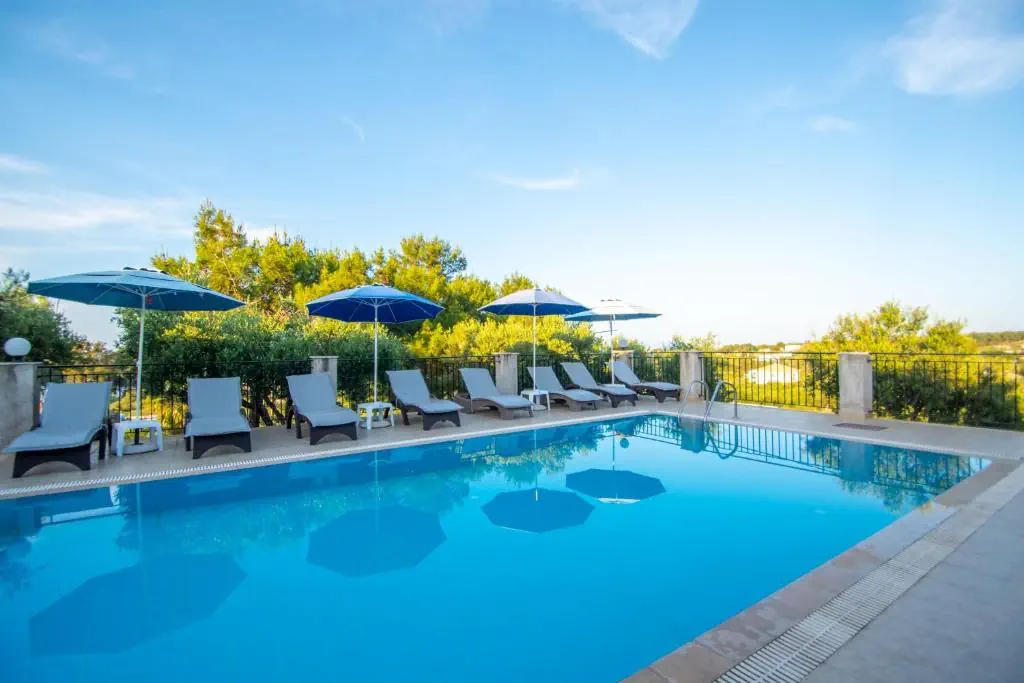 HOTEL: Aeolos Zante Villas with Heated Pool