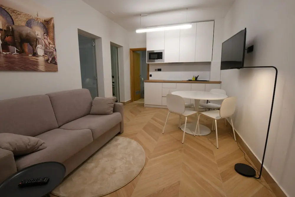 HOTEL: Aparthotel Milenij