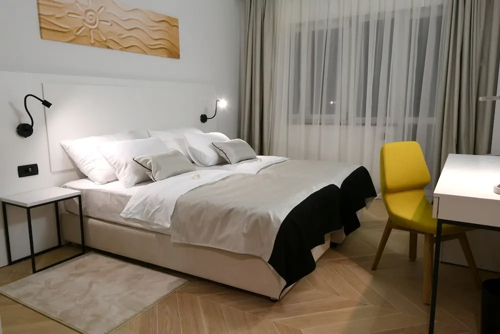 HOTEL: Aparthotel Milenij