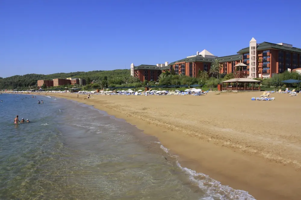 HOTEL: AQI Pegasos Resort