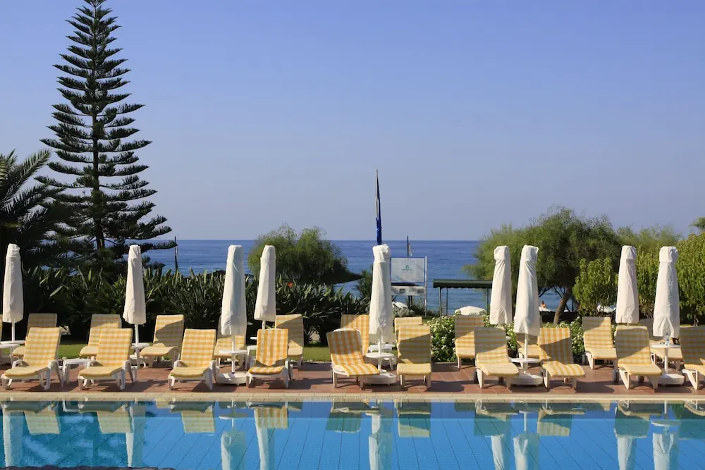 HOTEL: AQI Pegasos Resort