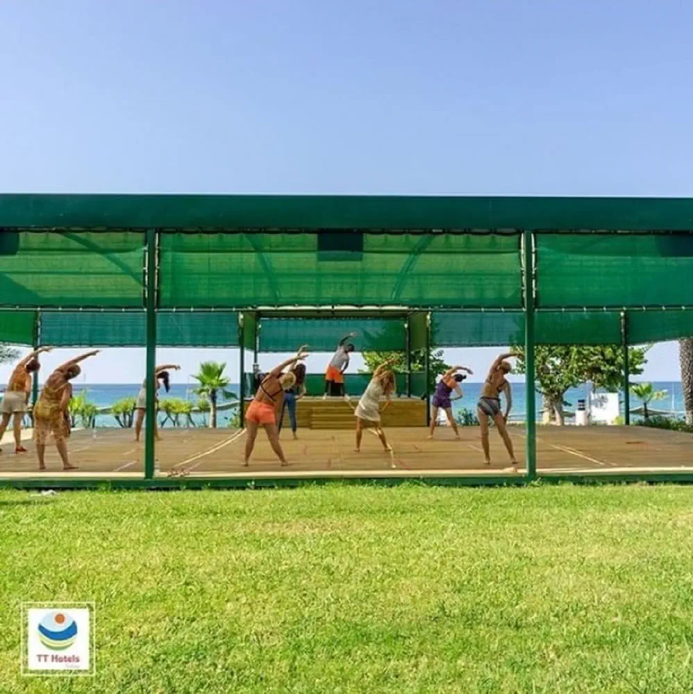 HOTEL: AQI Pegasos Resort