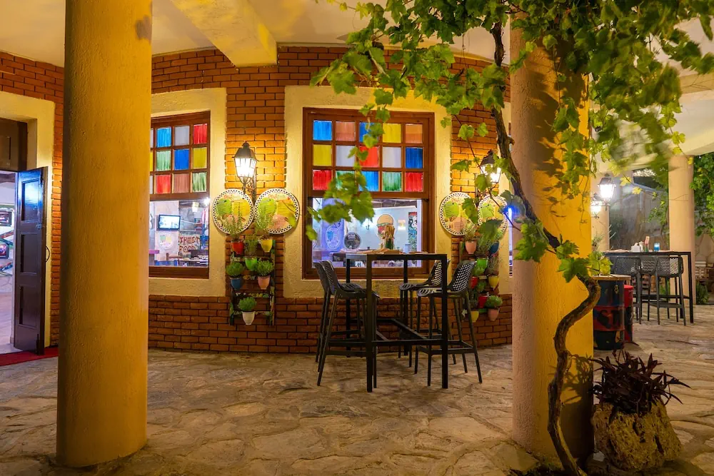 HOTEL: AQI Pegasos Resort