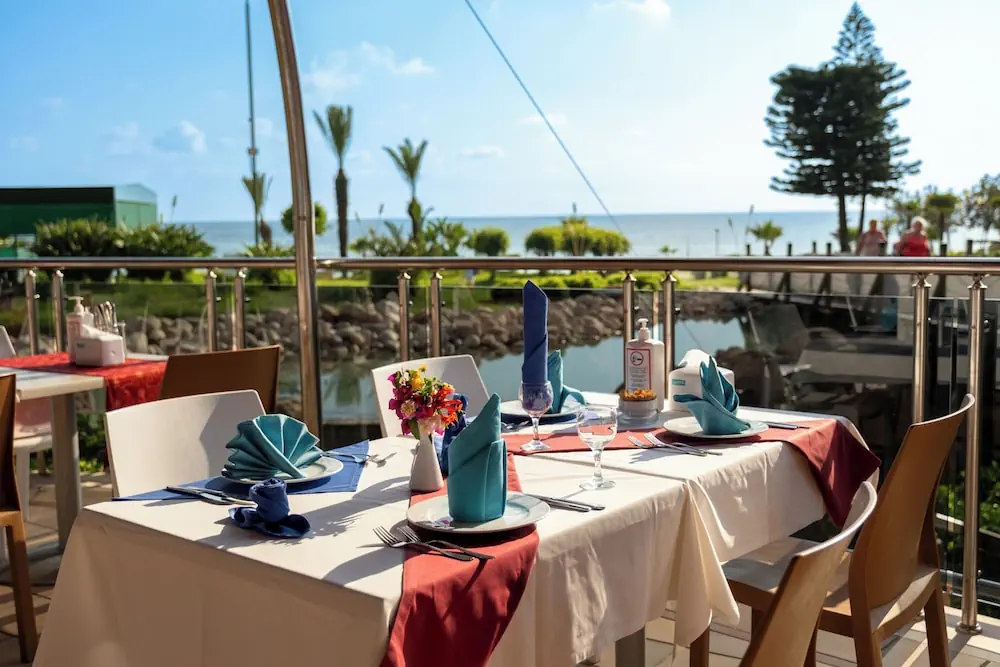 HOTEL: AQI Pegasos Resort