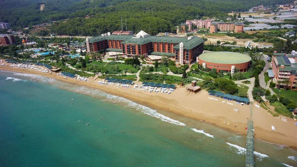 HOTEL: AQI Pegasos Resort