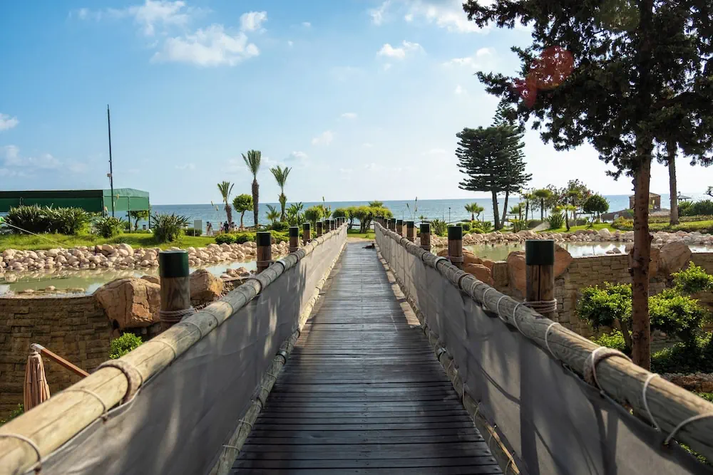 HOTEL: AQI Pegasos Resort
