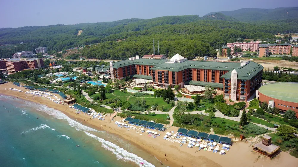 HOTEL: AQI Pegasos Resort