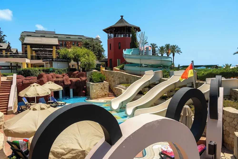 HOTEL: AQI Pegasos Resort