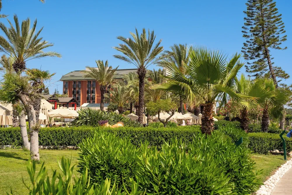 HOTEL: AQI Pegasos Resort