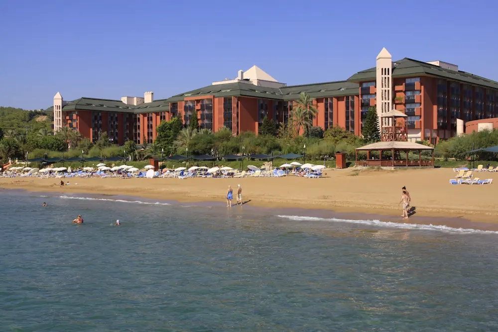 HOTEL: AQI Pegasos Resort