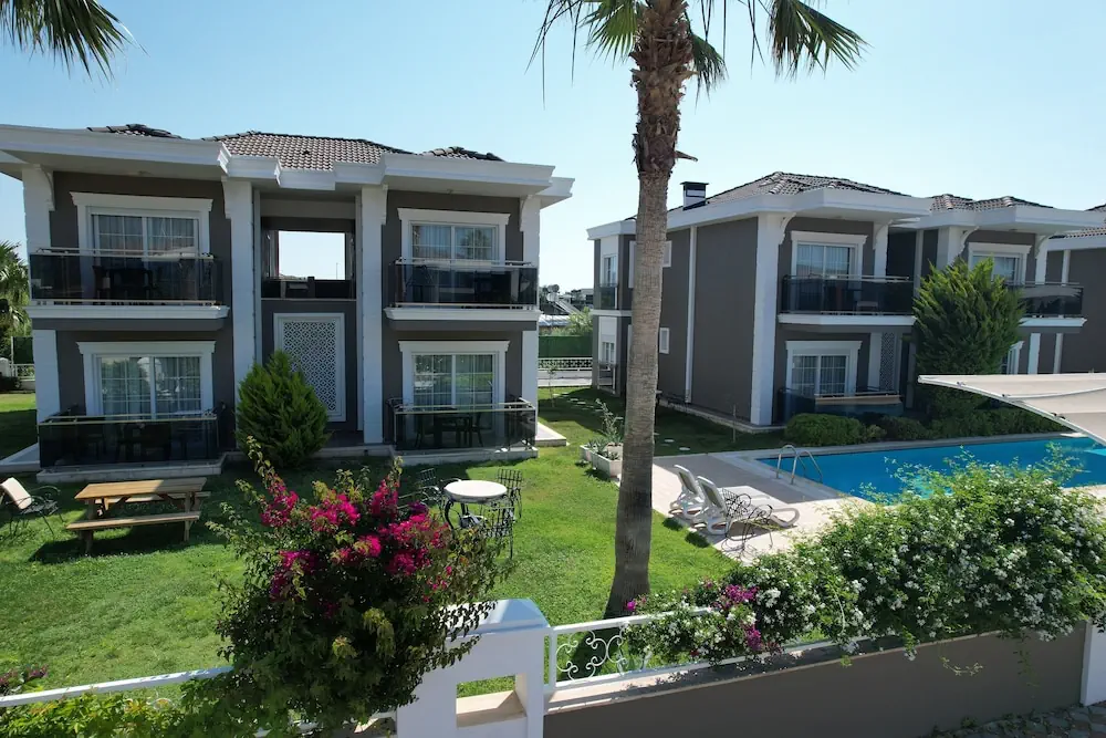 HOTEL: Hotel Camyuva Beach