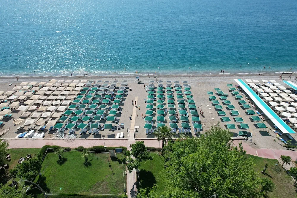 HOTEL: Hotel Camyuva Beach