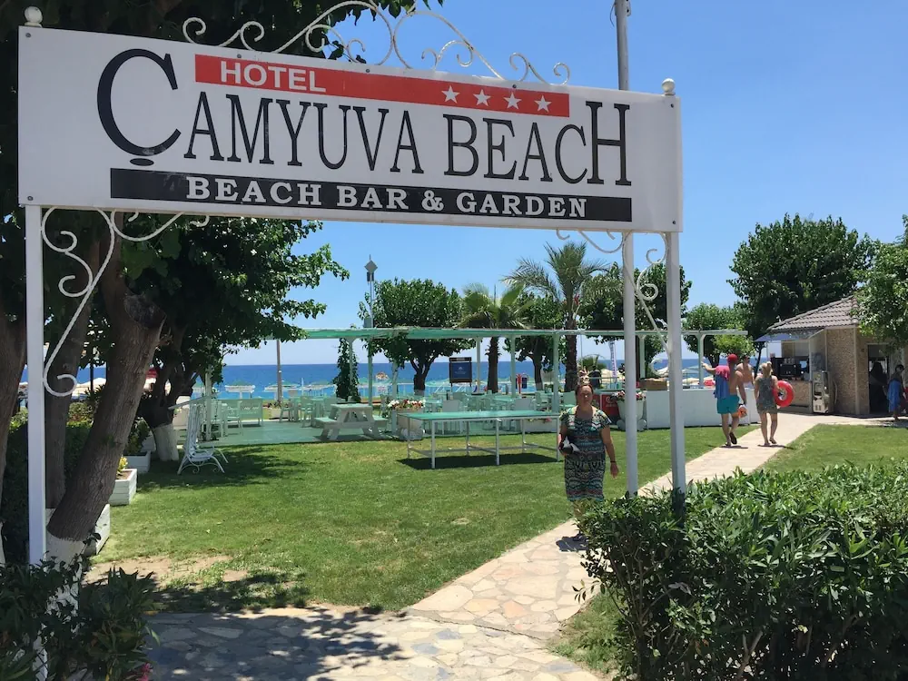 HOTEL: Hotel Camyuva Beach