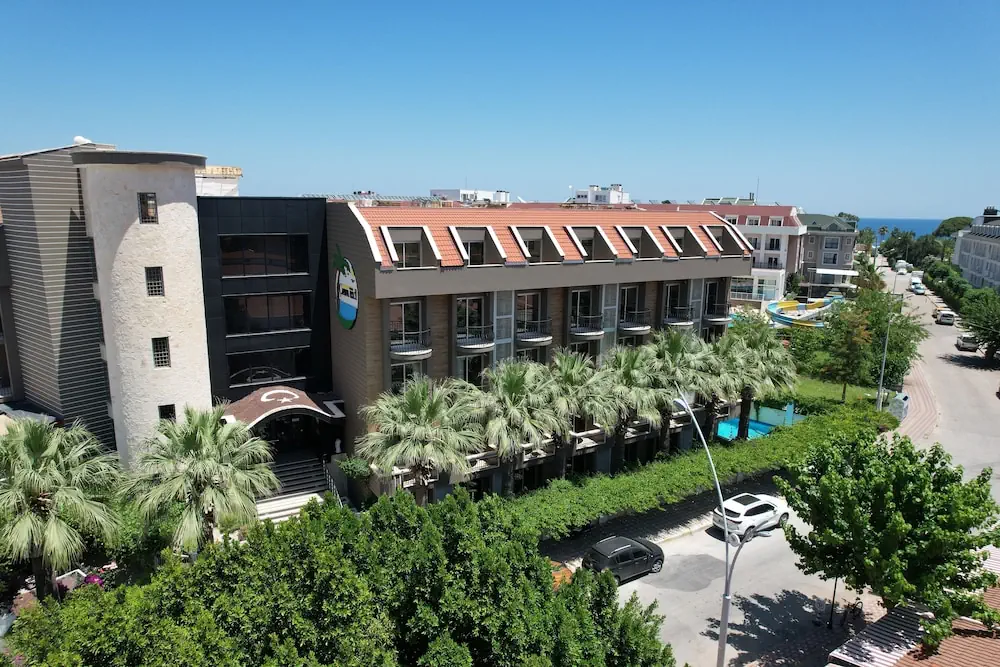 HOTEL: Hotel Camyuva Beach