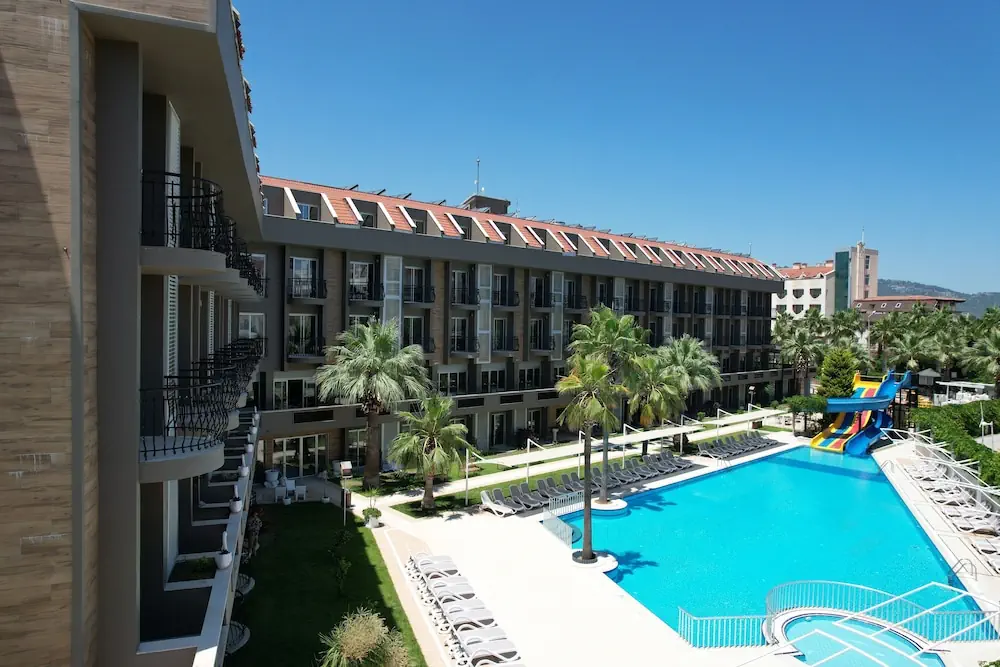 HOTEL: Hotel Camyuva Beach