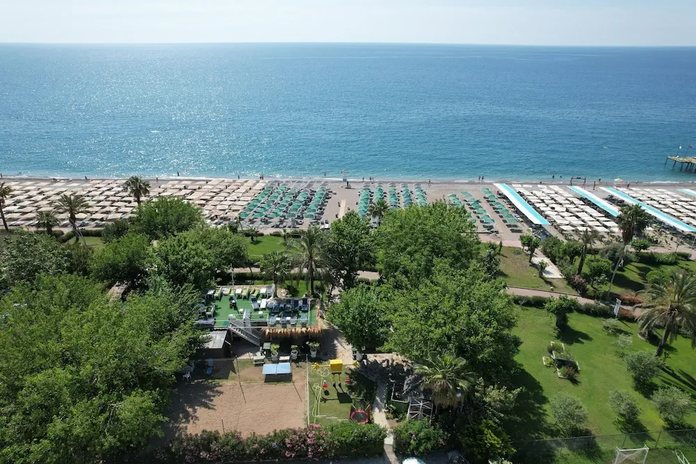 HOTEL: Hotel Camyuva Beach
