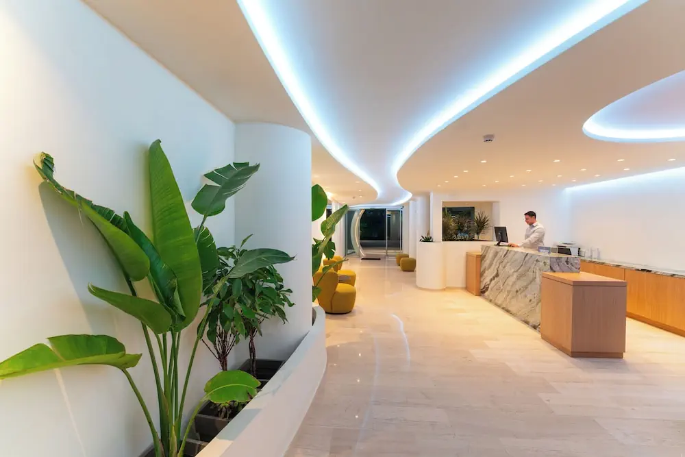 HOTEL: Amphitryon City Hotel