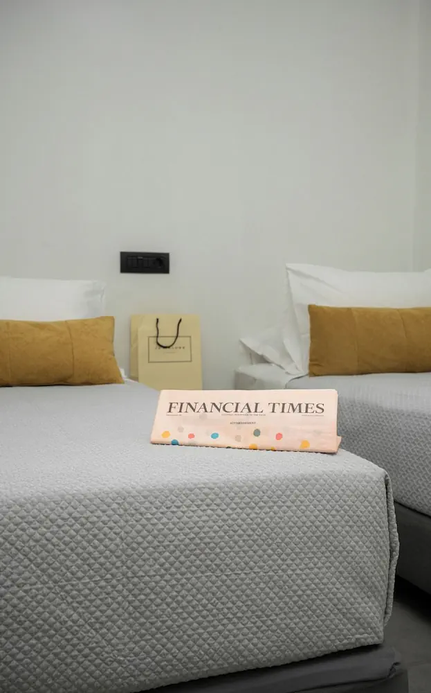 HOTEL: Amphitryon City Hotel