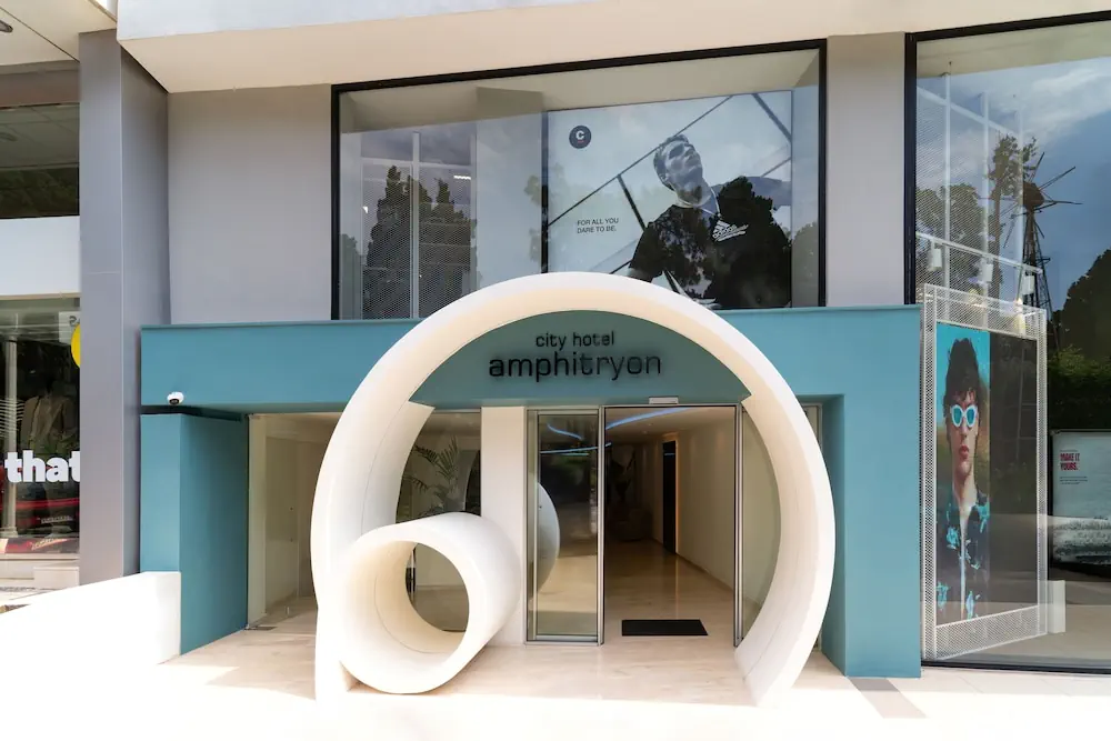 HOTEL: Amphitryon City Hotel