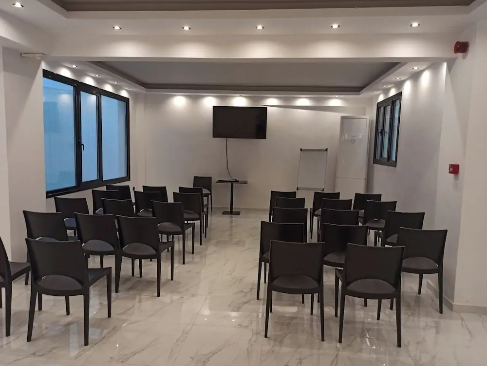 HOTEL: Amphitryon City Hotel
