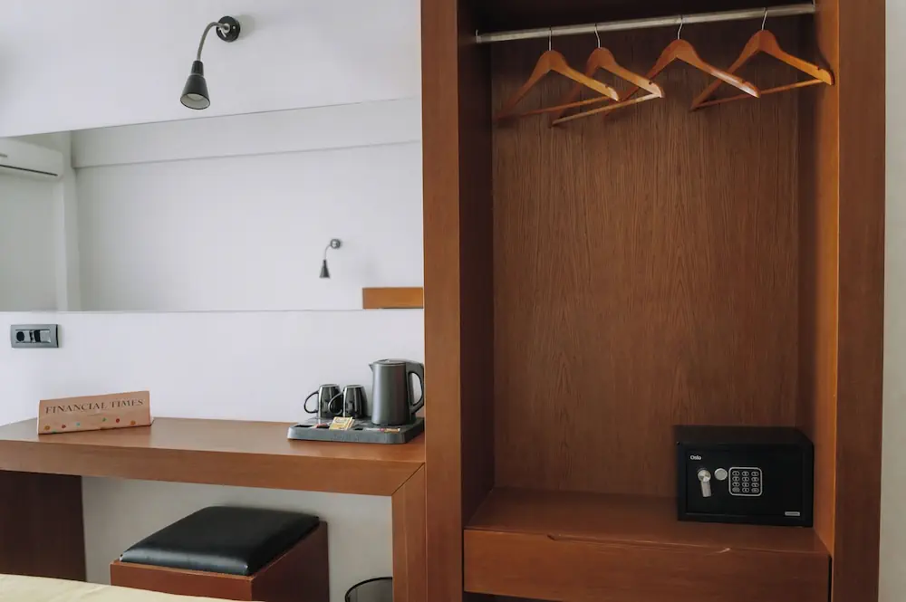 HOTEL: Amphitryon City Hotel