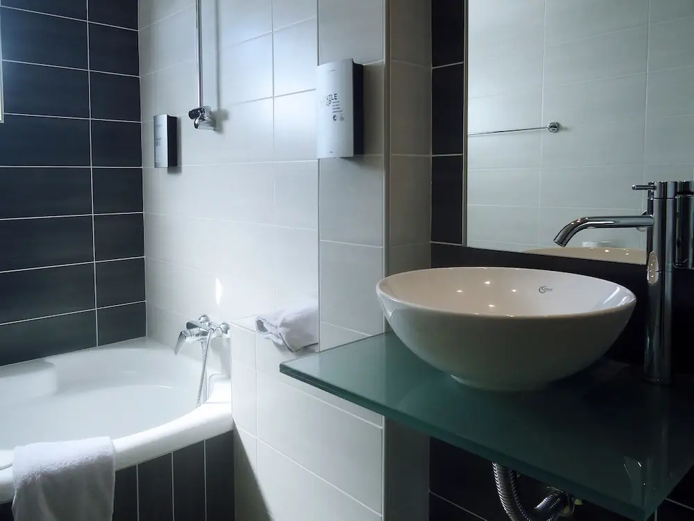 HOTEL: Amphitryon City Hotel