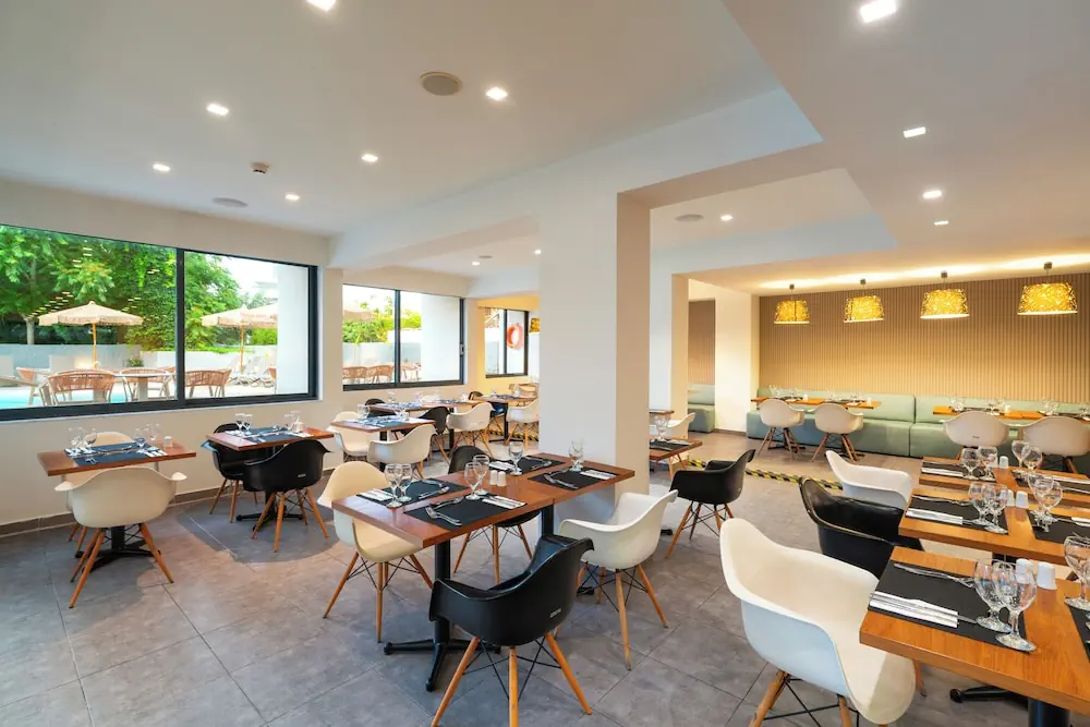 HOTEL: Amphitryon City Hotel