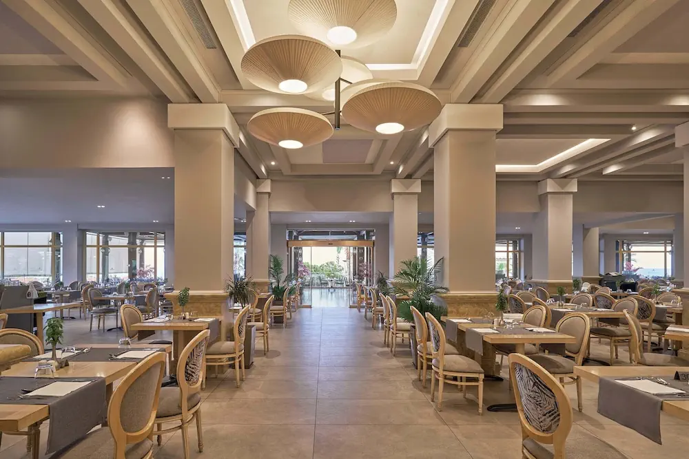 HOTEL: Lindos Breeze Beach Hotel