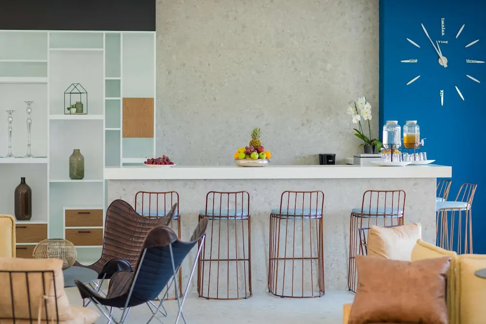 HOTEL: Lindos Breeze Beach Hotel