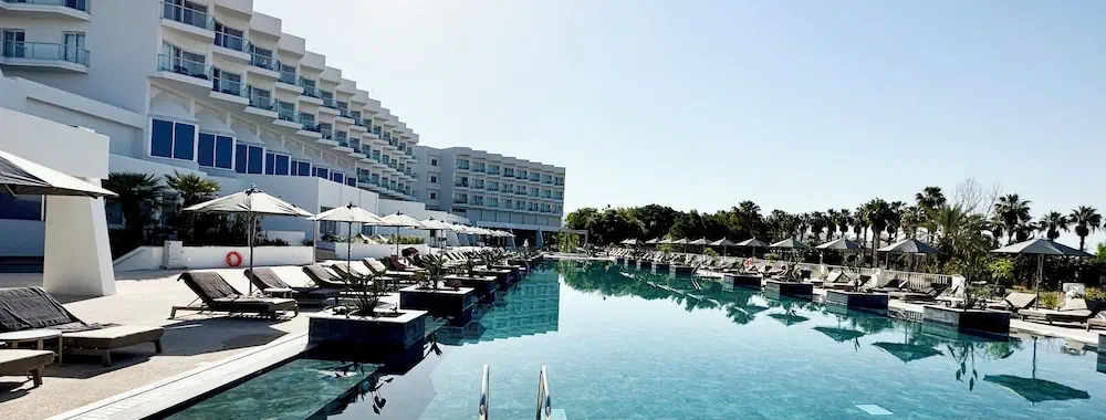 HOTEL: Cali Resort and Spa by Louis Hotels