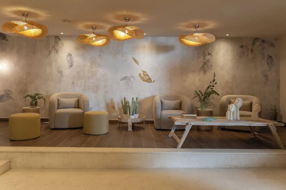 HOTEL: Cali Resort and Spa by Louis Hotels