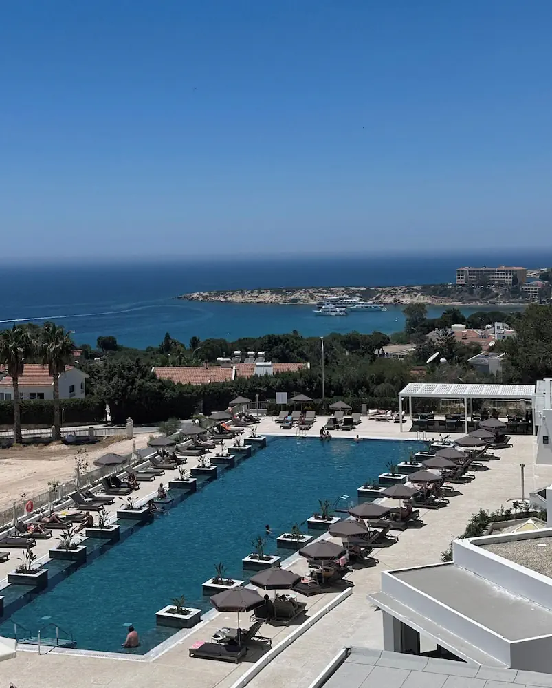 HOTEL: Cali Resort and Spa by Louis Hotels