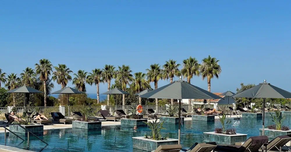HOTEL: Cali Resort and Spa by Louis Hotels