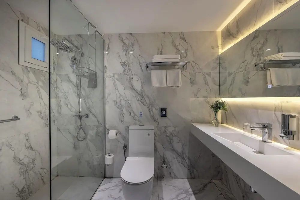 HOTEL: Park Beach Hotel