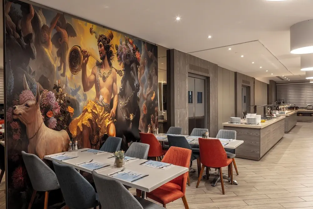 HOTEL: Park Beach Hotel