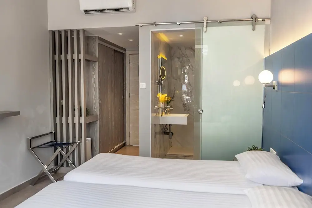HOTEL: Park Beach Hotel