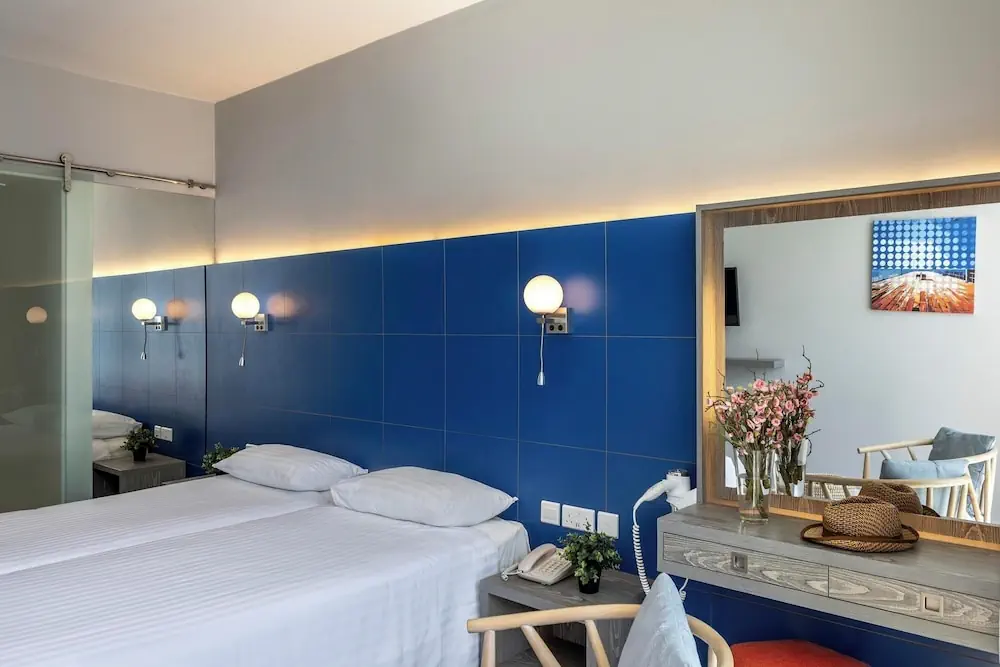 HOTEL: Park Beach Hotel