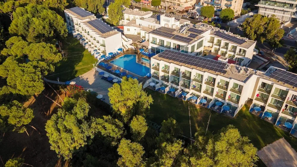 HOTEL: Park Beach Hotel