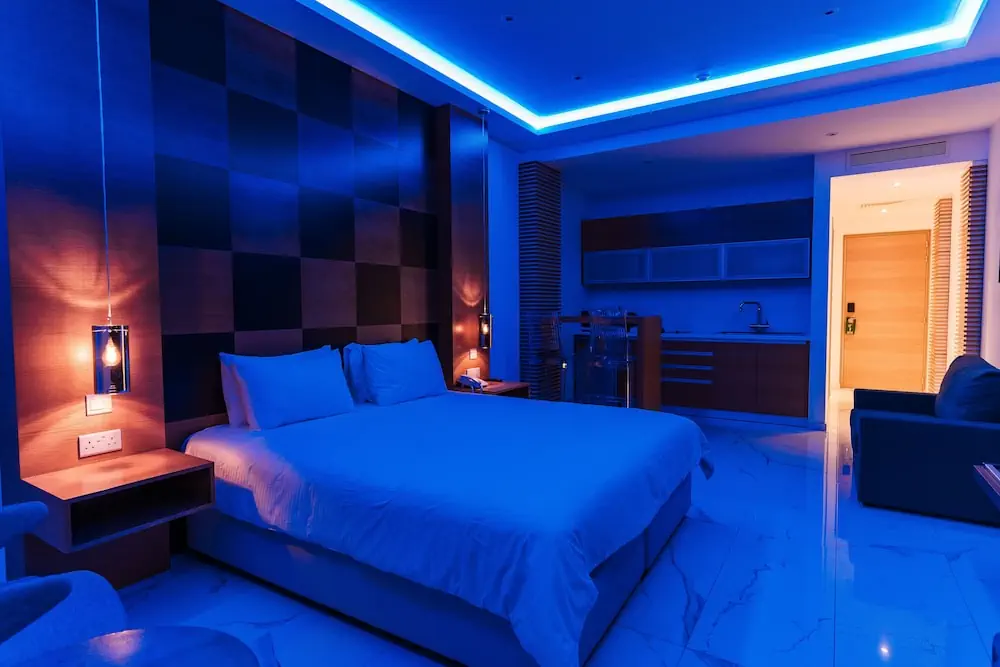 HOTEL: Vrachia Beach Hotel and Suites - Adults only