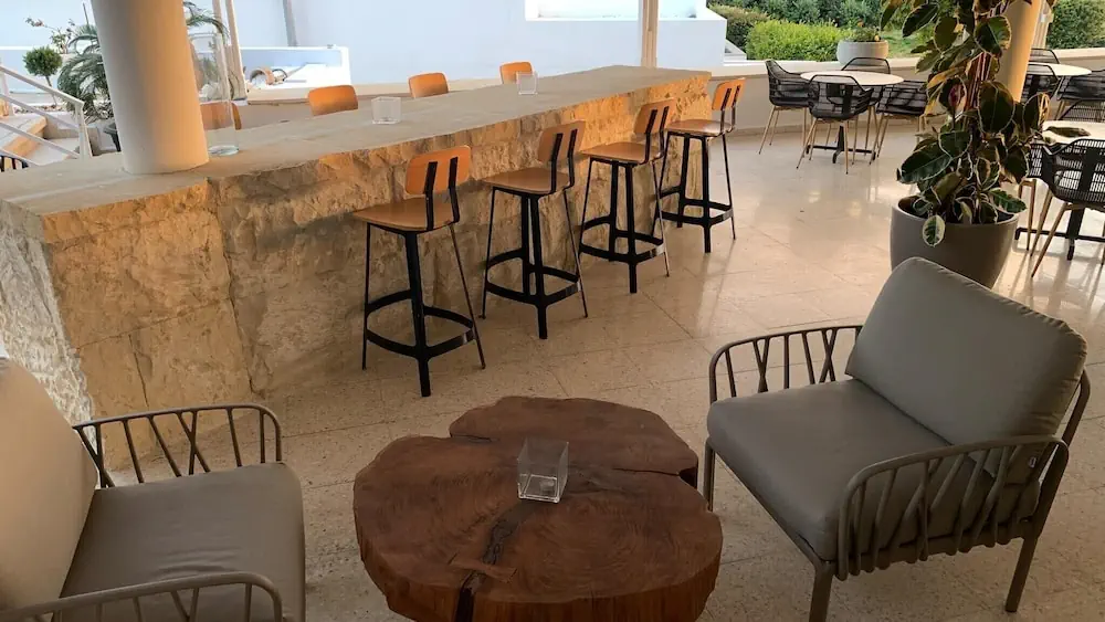 HOTEL: Vrachia Beach Hotel and Suites - Adults only