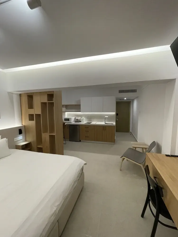 HOTEL: Vrachia Beach Hotel and Suites - Adults only
