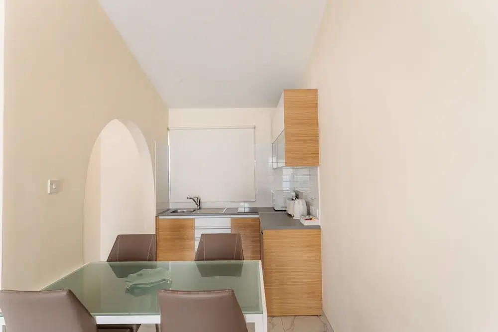 HOTEL: Vrachia Beach Hotel and Suites - Adults only