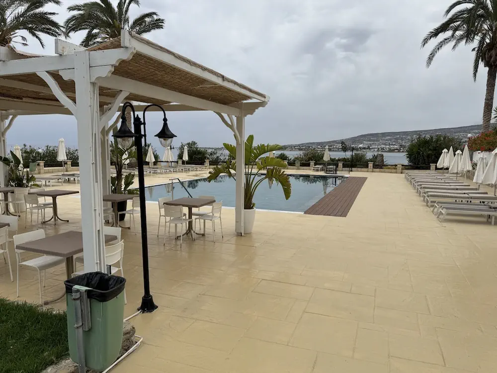 HOTEL: Vrachia Beach Hotel and Suites - Adults only
