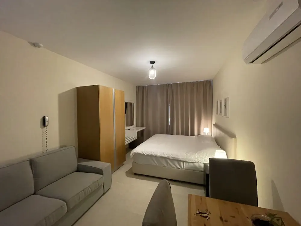 HOTEL: Vrachia Beach Hotel and Suites - Adults only