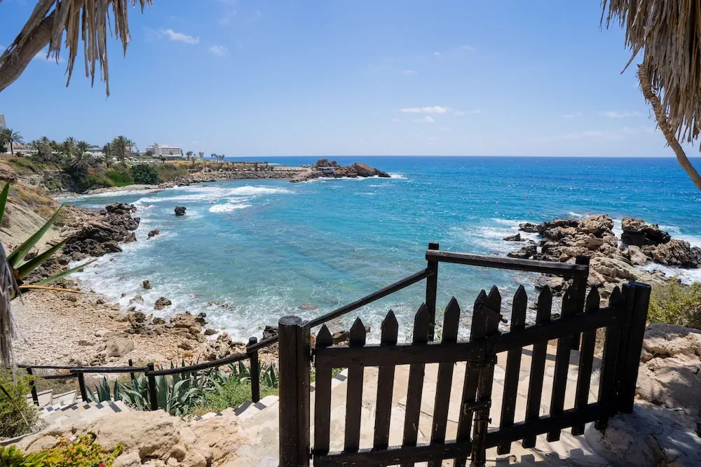 HOTEL: Vrachia Beach Hotel and Suites - Adults only