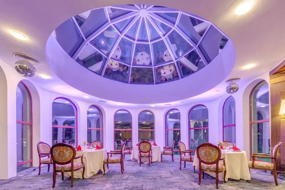 HOTEL: Grand Hotel Sveti Vlas