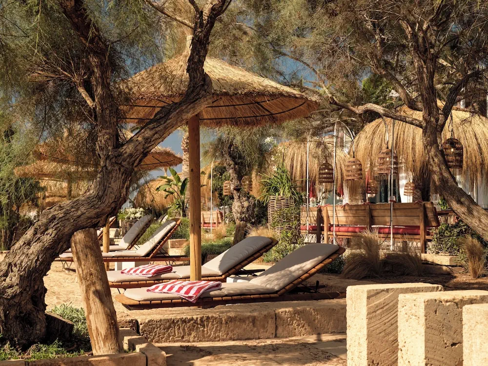 HOTEL: Bikini Island and Mountain Hotel Es Trenc – Adults only